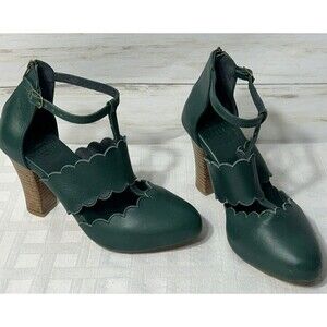 Bali Elf -Emerald Green Leather T-Strap Heeled Shoe- Scalloped Size US 9 Women's